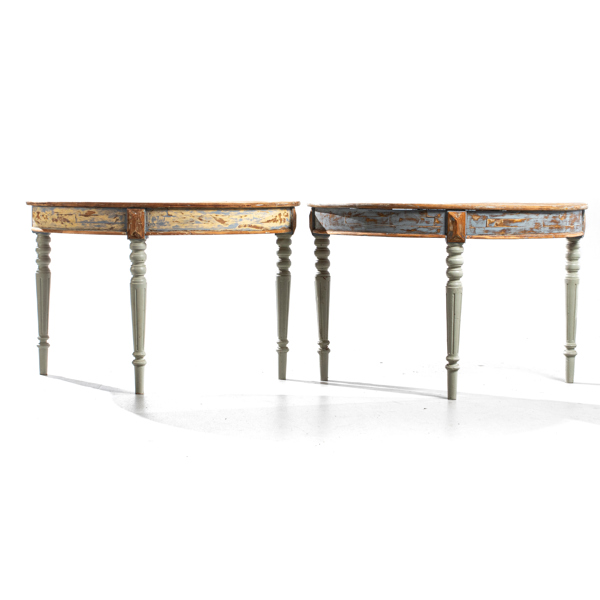 HALVMÅNEBORD ETT PAR