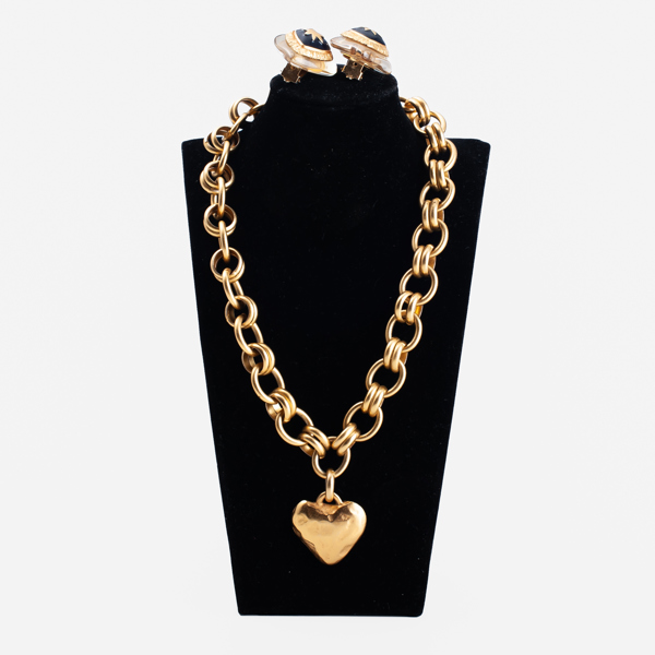 HALSBAND & ÖRHÄNGEN