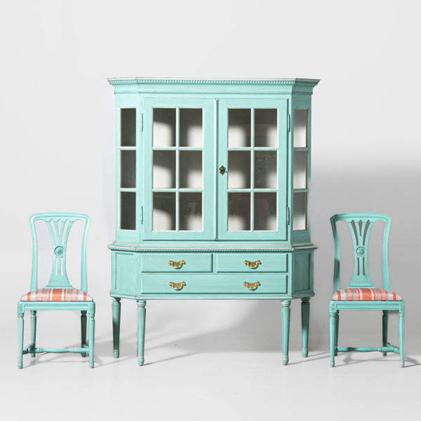 K.A. ROOS Skåp och stolar