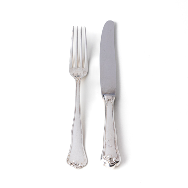 BESTICKUPPSÄTTNING SILVER