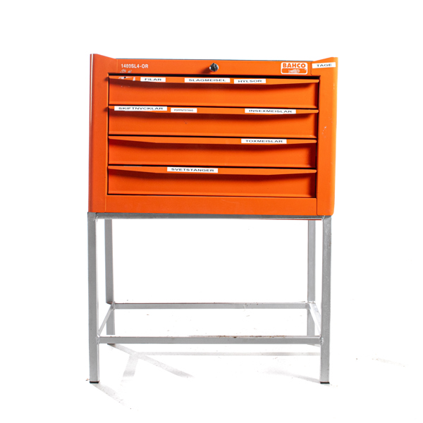 VERKTYGSLÅDA PÅ BEN