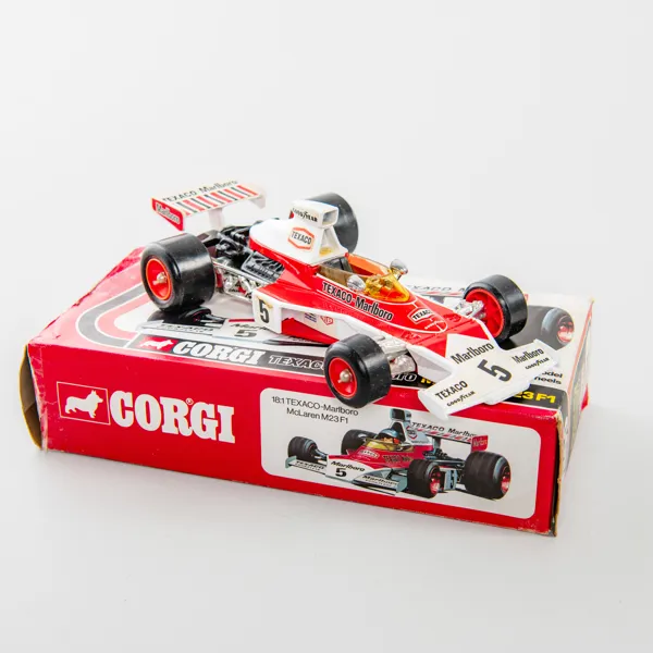 MCLAREN FORMULA-1 MODELLBIL